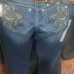 Miss Me size 28 skinny jeans new with tags